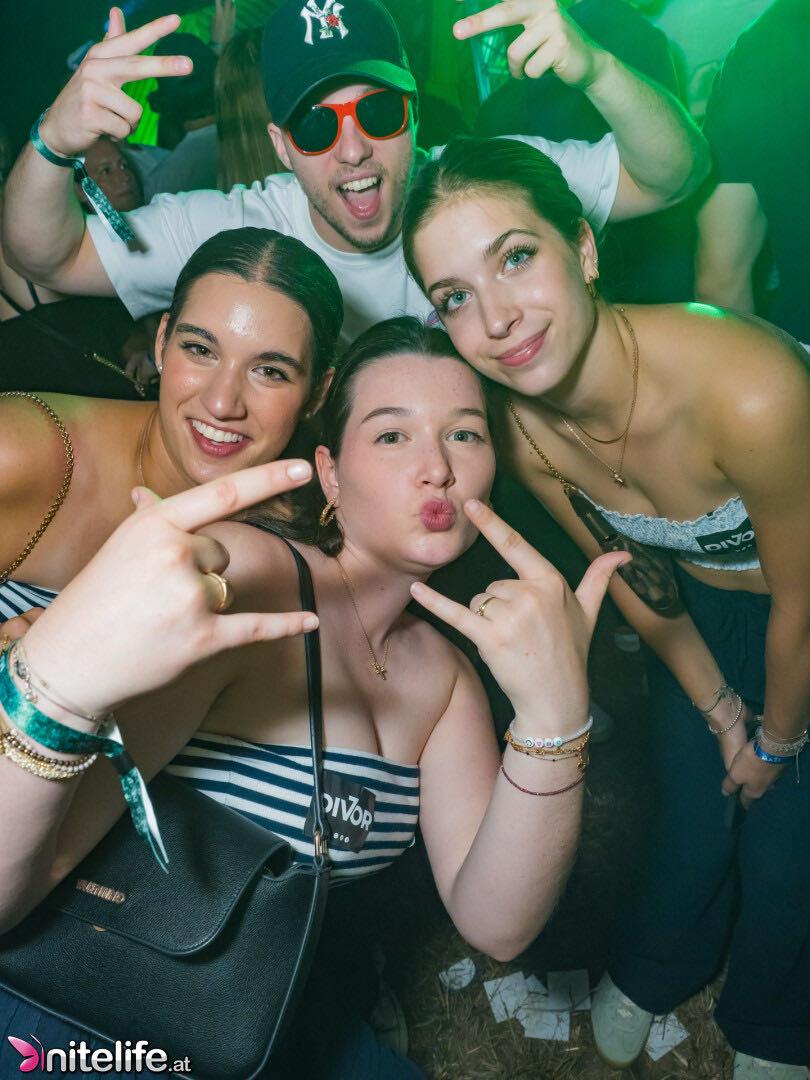 Gästeliste zusammenstellen